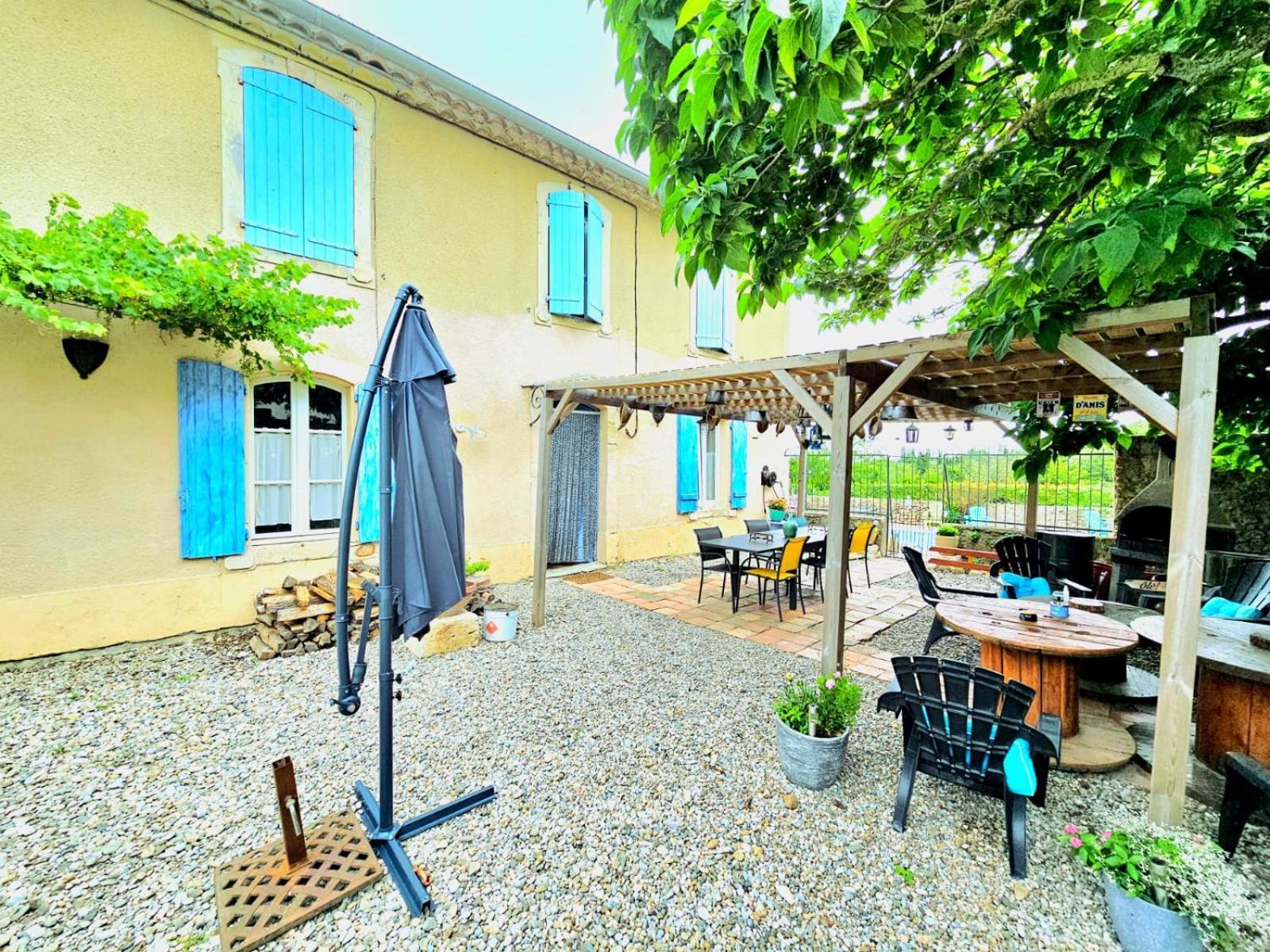 La Medeenne Alairac Exterior foto